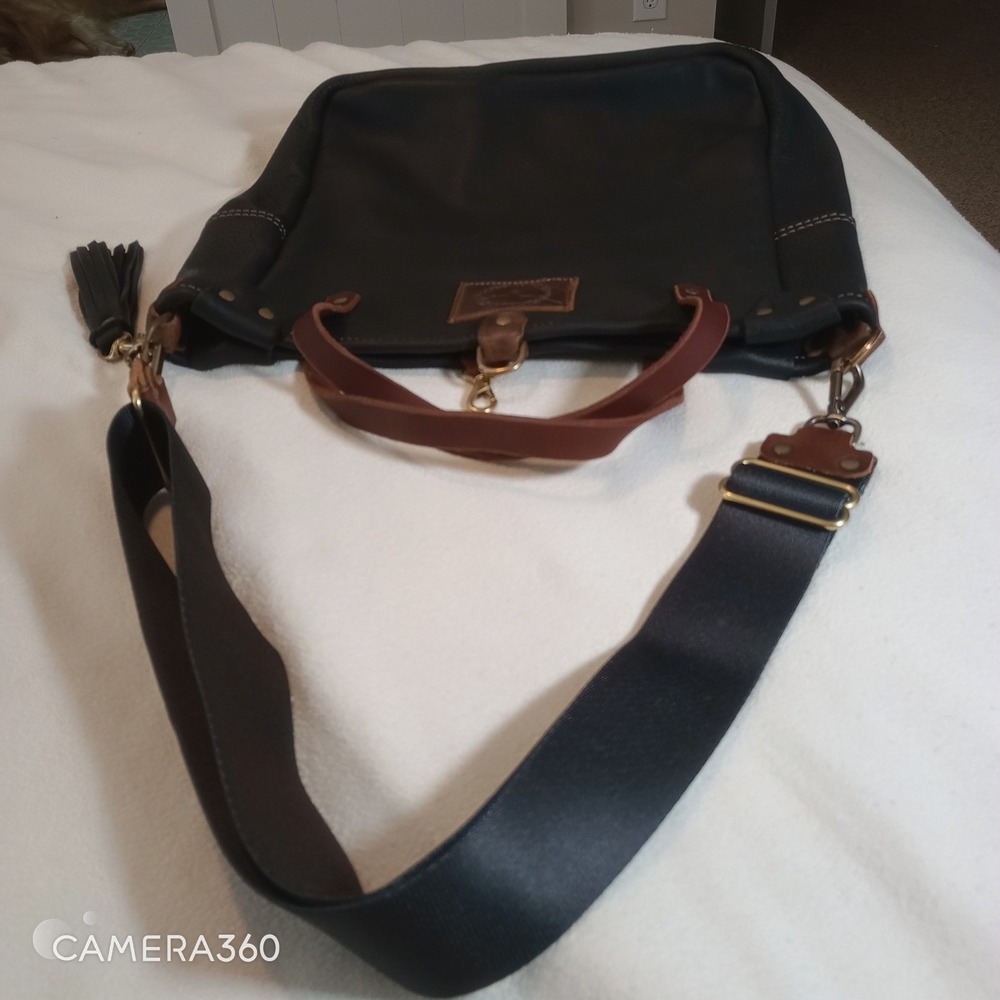 Coastal Hillbilly Canyon Tan Bucket Leather Tote Bag with Tassel - Picture 8 of 10